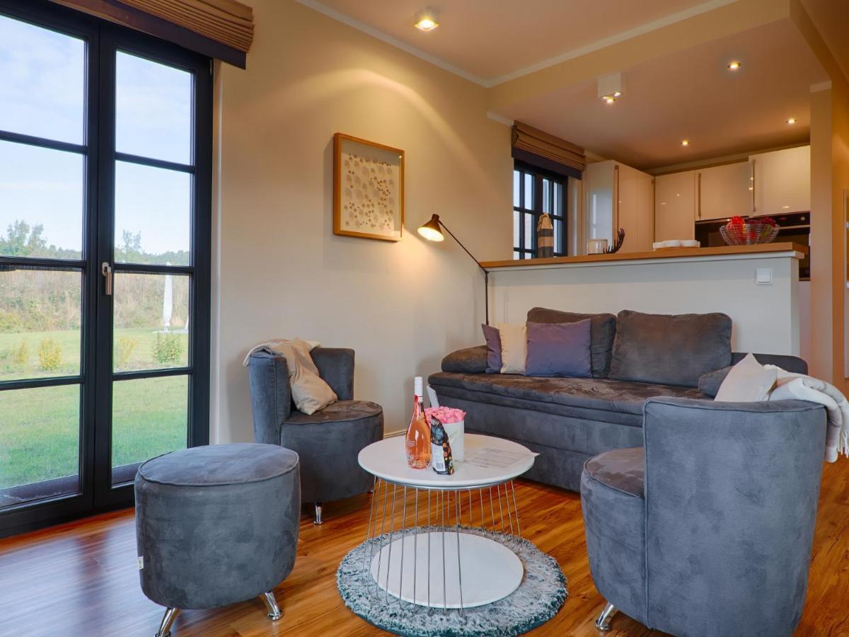 Reetland Am Meer - Premium Reetdachvilla Mit 3 Schlafzimmern, Sauna, Kamin Und Massagesessel F05 Dranske Eksteriør billede